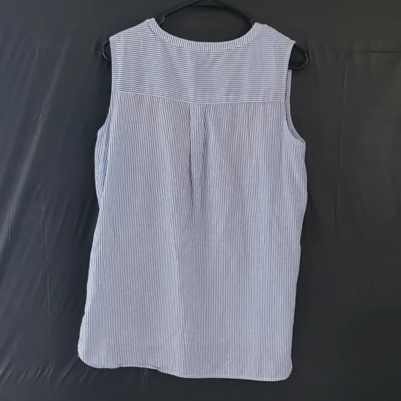 Top - Picture 3 of 3